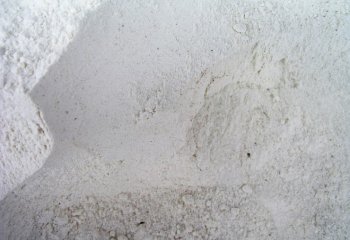 Cassava flour in Nairobi market, Kenya Ⓒ Adeka et al., 2005