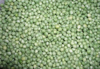 Garden peas (Kikuyu type) in Nairobi market, Kenya Ⓒ Adeka et al., Foods of Nairobi people, 2005